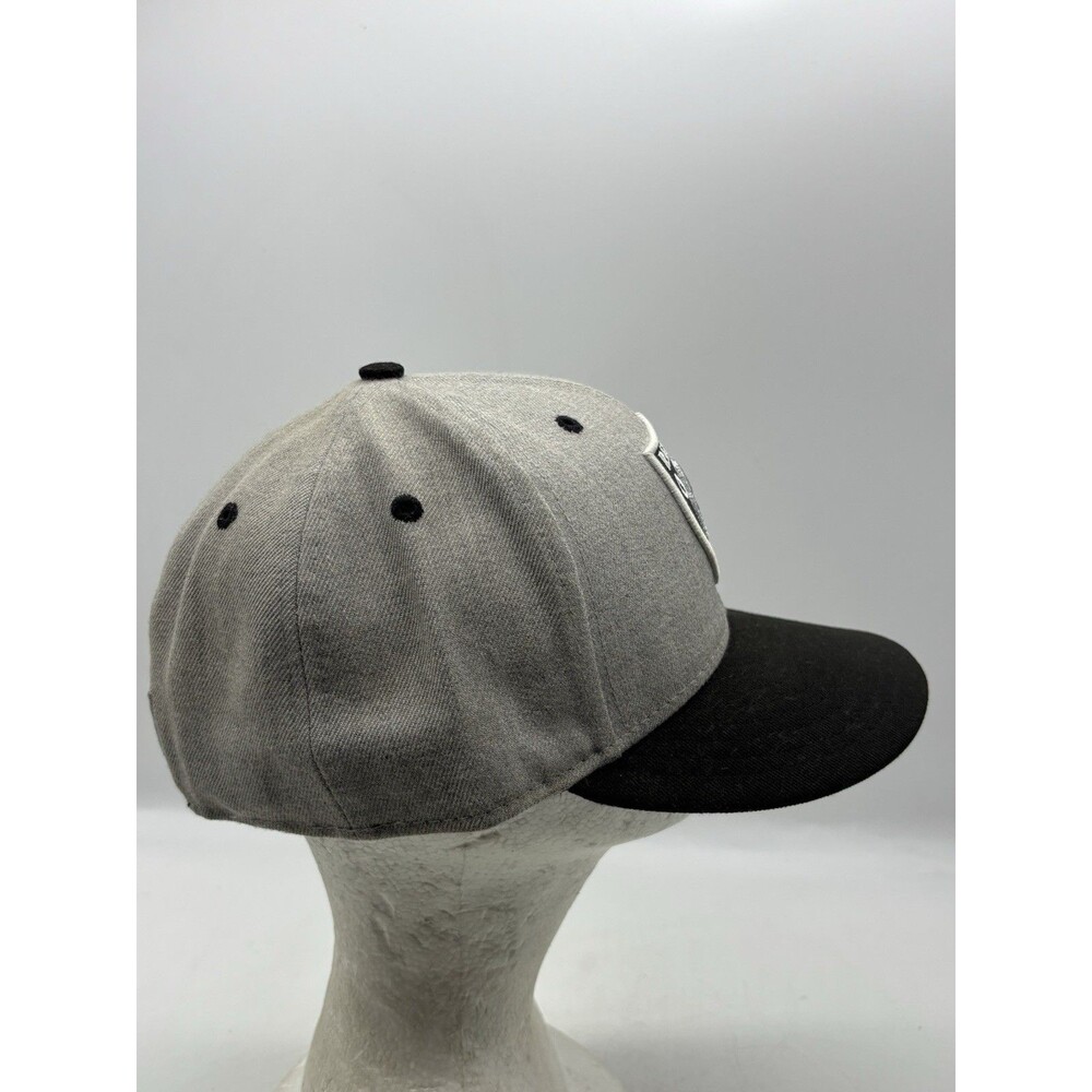 Oakland Raiders Hat New Era 59FIFTY Size 7 Gray Black Shield Fitted NFL Cap - Picture 3 of 9